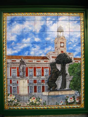 image Azulejos pintados de la taberna "El Madroño", Puerta Cerrada, Madrid