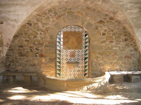 image Fuente del monasterio de Sant Benet de Bages, Barcelona