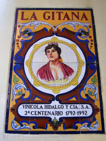 image Azulejos pintados de "Vinícola Hidalgo, SA", Sevilla