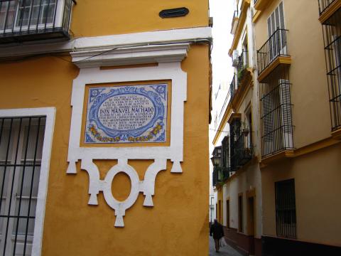image Placa de la casa de nacimiento de Manuel Machado, Sevilla