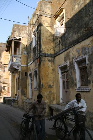 image Calle de Diu, India