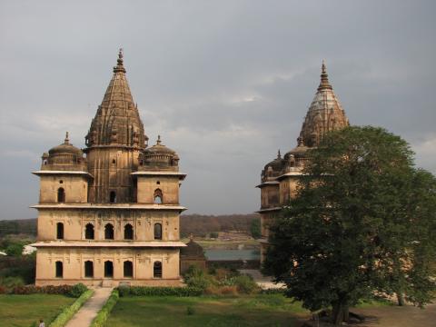 image Cenotafios en Orcha, India