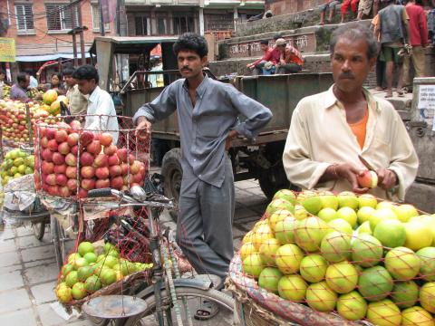 image Vendedores de frutas, Katmandú, Nepal