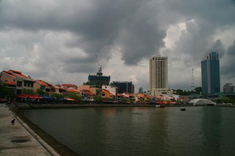 image Vista general de Boat Quay junto al río Singapur