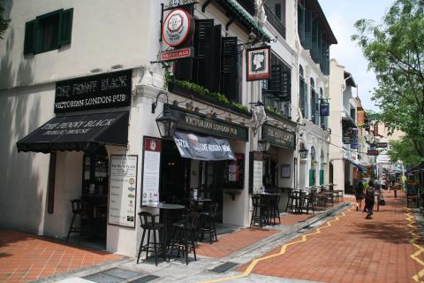 image Pub estilo inglés en Boat Quay, Singapur