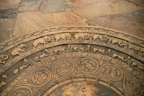 image Detalle de tesela en el Vatadage, Polonnaruwa, Sri Lanka