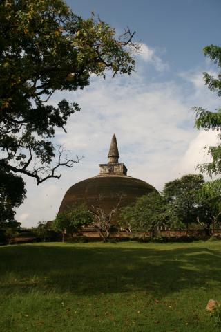 image Pagoda Pabula, Polonnaruwa, Sri Lanka