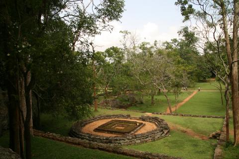 image Restos de edificación, ciudad-roca de Sigiriya, Sri Lanka