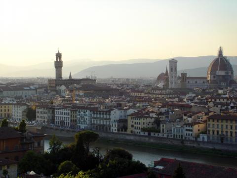 image Vista de Florencia desde la plaza de Miguel Ángel, Italia