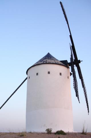 image Molino de viento en Alcázar de San Juan, Ciudad Real