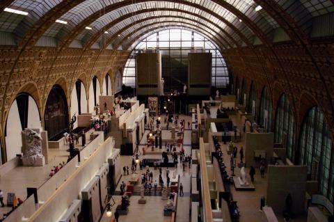 image Interior del museo Orsay en París, Francia