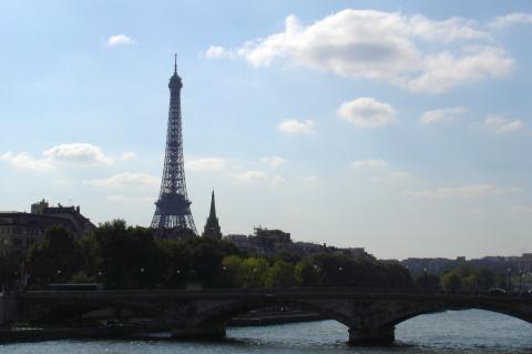 image Vista del Sena y de la Torre Eiffel en París, Francia