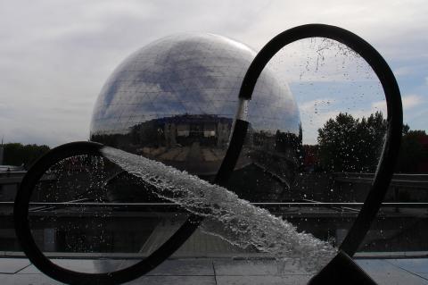 image Geoda en la Ciudad de las Ciencias y de la Industria en París, Francia