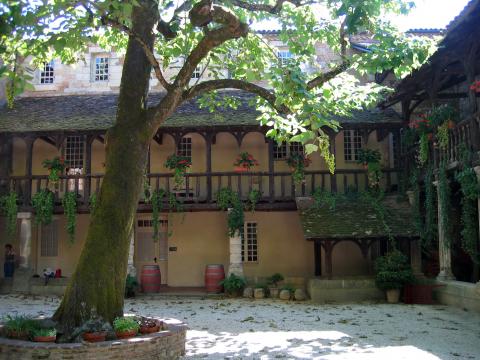 image Patio en el que supuestamente se inspiró Edmond Rostand para hacer Cyrano de Bergerac, Bergerac, Francia