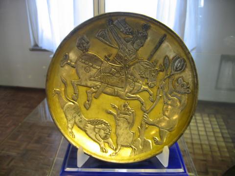 image Plato sasánida, Museo de Azerbaiyán Este, Tabriz, Irán