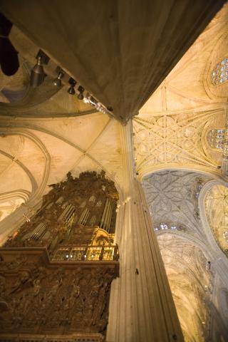 image Interior de la catedral de Sevilla