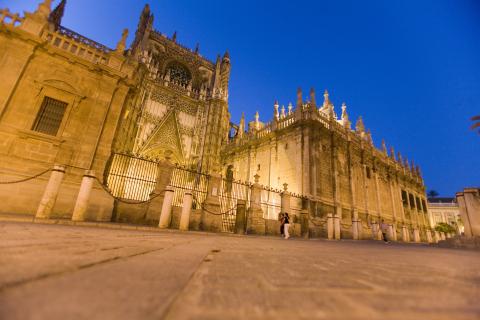 image Sevilla de noche
