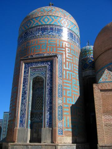 image Torre del mausoleo de Sheikh Safi od-Din, Ardabil, Irán
