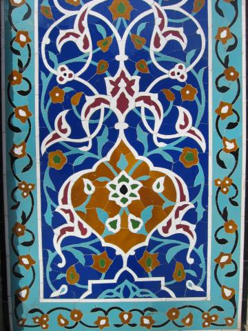 image Cerámica policromada de la Mezquita del Viernes, Qazvin, Irán