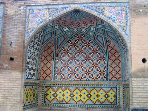 image Iwan en el Mausoleo de Shahzadeh, Qazvin, Irán