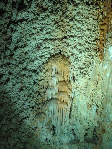 image Estalactita en las Cuevas de Ali Sadr, Hamedán, Irán