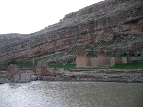 image Resto de puente sasánida, Irán
