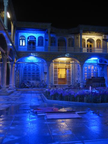 image Caravasar de Malek Timcheh, bazar de Isfahán, Irán