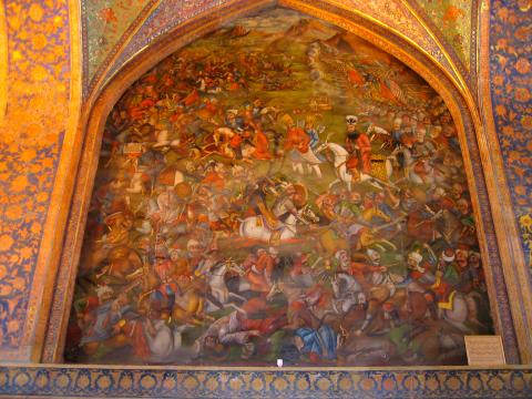 image Escena de una batalla, interior del palacio Chehel Sutun, Isfahán, Irán
