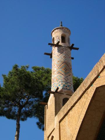 image Minarete Jonban o basculante, Isfahán, Irán