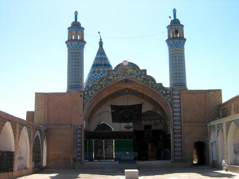 image Mausoleo del sultán Amir Ahmad, Kashán, Irán