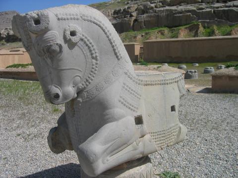 image Detalle de capitel, Persépolis, Irán