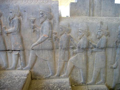 image Relieve de las escaleras hacia la Apadana, Persépolis, Irán
