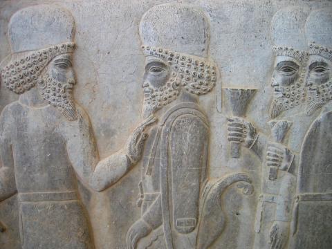 image Detalle de relieve de las escaleras hacia la Apadana, Persépolis, Irán