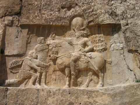 image Bajorrelieve Sasánida en Naqsh-e Rustam, Persépolis, Irán