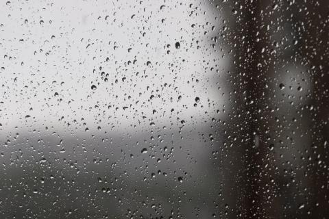 image Lluvia a través de la ventana