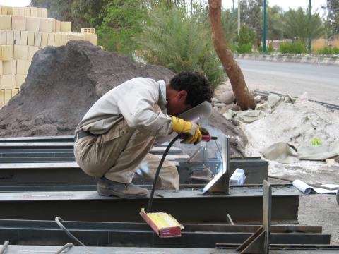 image Soldador en Bam, provincia de Kermán, Irán