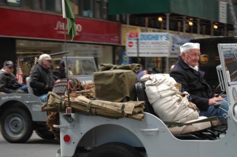 image Veteranos de guerra por la 5ª Avenida en Nueva York, Estados Unidos
