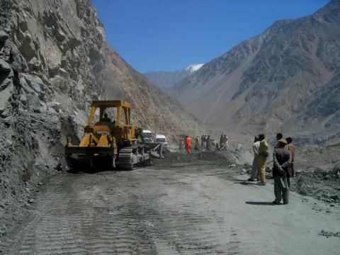 image Desprendimiento en carretera de Pakistán