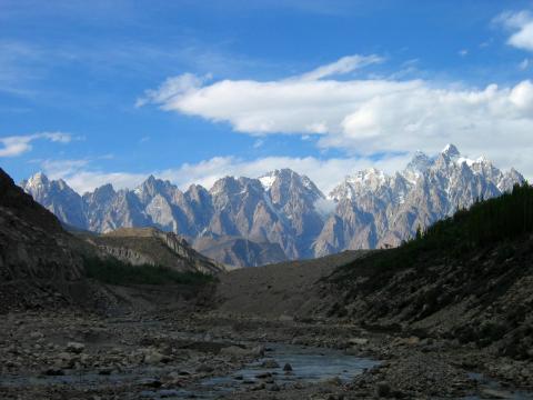 image Macizo del Tupopdan, en Gulmit, Pakistán