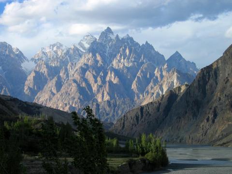 image Monte Tupopdan, en Gulmit, Pakistán