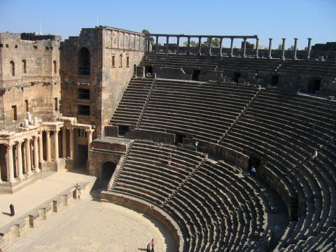 image Gradas del teatro romano de Bosra, Hama, Siria