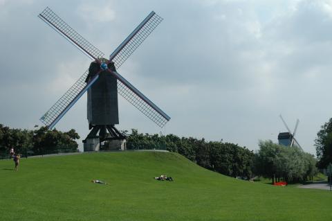 image Molinos de viento en Brujas, Bélgica