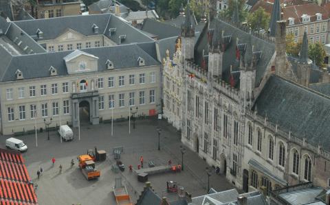 image La Plaza del Castillo desde lo alto del Belfry en Brujas, Bélgica