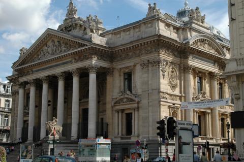 image Edificio de la bolsa en Bruselas, Bélgica