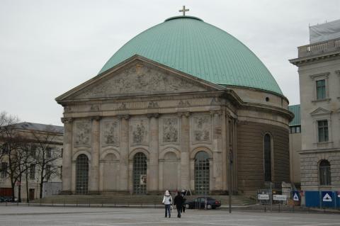 image Catedral de San Hedwig en Berlín, Alemania