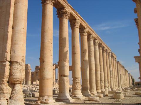 image Detalle de columnada en Palmira, actual Tadmor, Siria