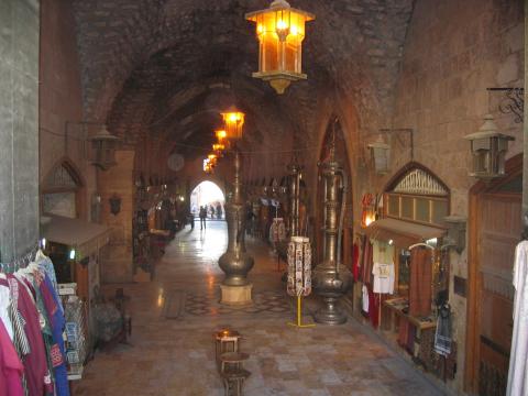 image Bazar cubierto anexo a la ciudadela de Alepo, Siria
