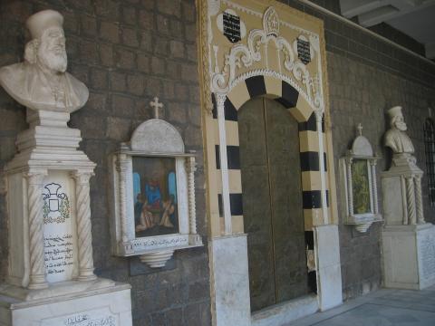 image Entrada a iglesia ortodoxa griega, Ciudad Vieja de Damasco, Siria