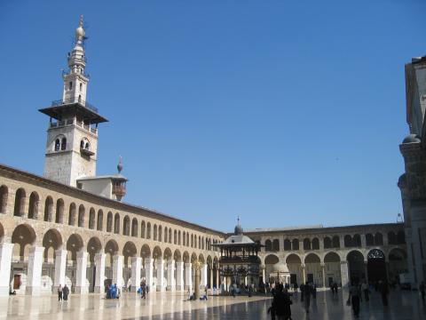 image Patio principal de la Gran Mezquita de los Omeyas, Damasco, Siria