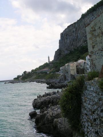 image Muralla griega de Cefalú, Sicilia, Italia